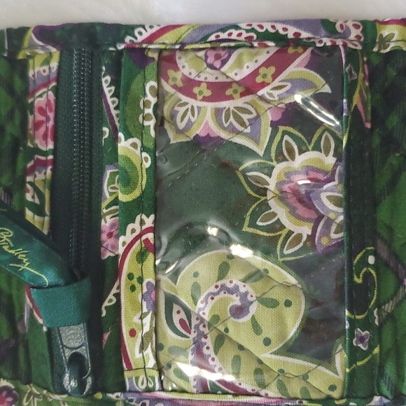 Vera Bradley Chelsea Green Small Handbag with Matching Tri Fold Wallet - Picture 8 of 11